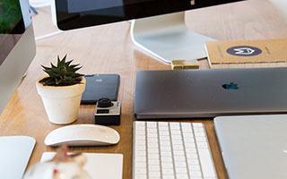 《今日影评》洪帆火辣开腔：《黑白迷宫》像过期罐头