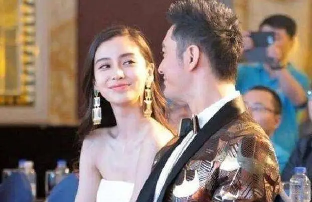 黄晓明baby暗秀恩爱_明星情侣行李箱_各女明星的行李箱颜色