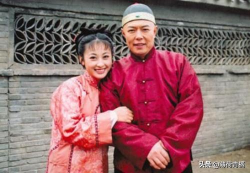 她被称为回族第一美人，11岁出演影视剧，被张铁林看中后一炮而红