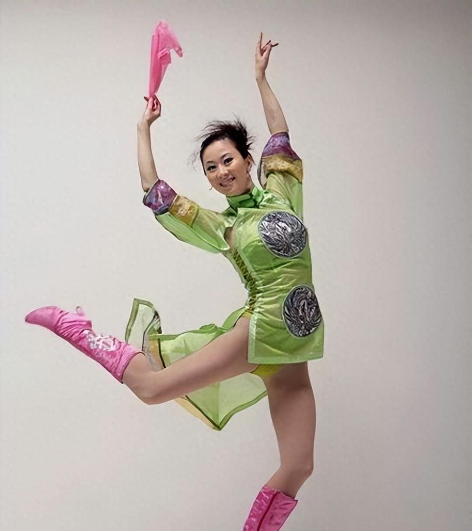 张小雨 裸模 人体摄影_中国女明星人体艺术