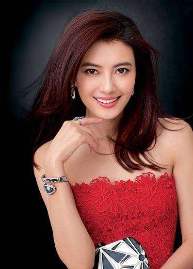 笑容温暖人心的女星_笑容治愈力强的女明星_女明星的笑容